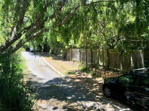 Fig Tree Cottage Close to Sea and Shops Apartment in Cape Town