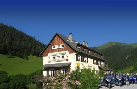 Property building, Facade/entrance, Mountain view