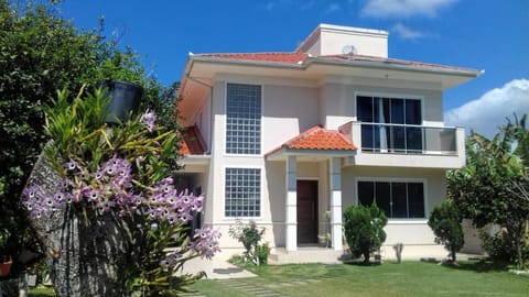 Property building, Facade/entrance, Garden