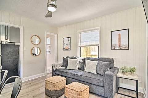 2 Conjoined Units - Steps From Madeira Beach! Apartment in Madeira Beach