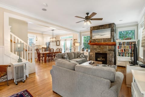 Compass Rose - Olivia Beach House in Lincoln City