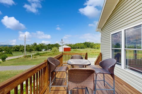 Ruftop Ridge House in Keuka Lake