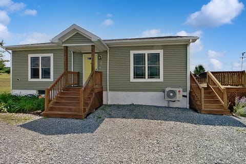 Ruftop Ridge House in Keuka Lake