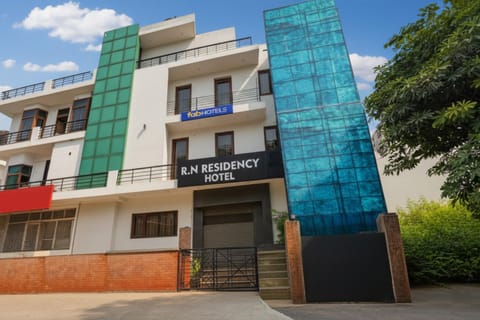 Property building, Facade/entrance
