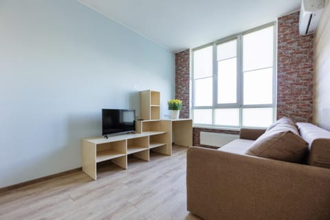Communal lounge/ TV room, TV and multimedia, Living room, Seating area, Evening entertainment