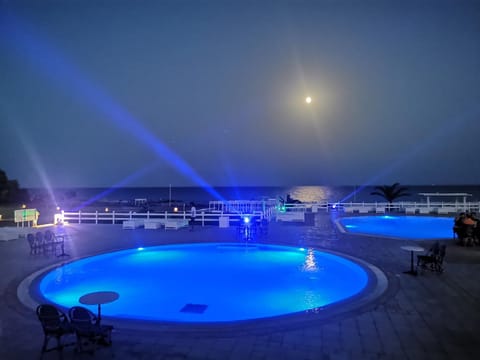 Swimming pool