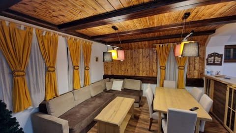 TV and multimedia, Living room, locker