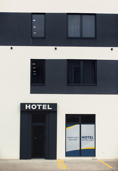 Property building, Facade/entrance, Property logo or sign