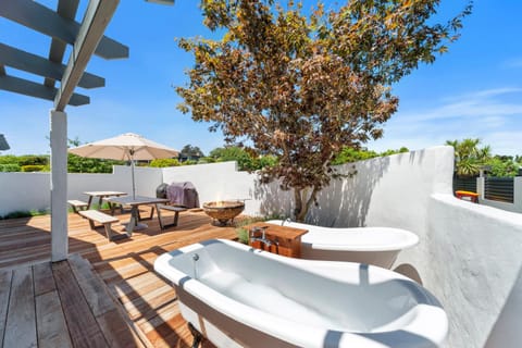 Patio, Patio, Bath
