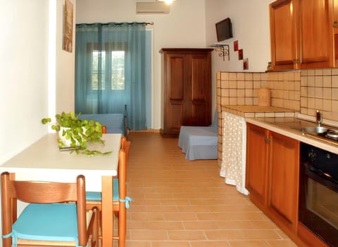 Charming studio in Pescia Romana - 28 m² Terrace Apartment in Lazio