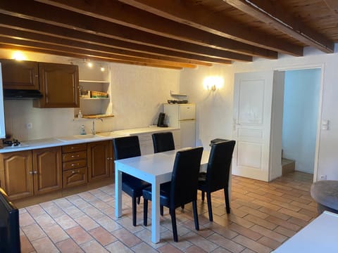 Maison au calme a l'orée du bois. Accès A13-A14 House in Poissy