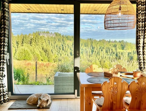 Day, Natural landscape, Dining area