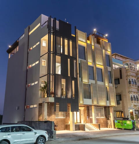 Property building, Night, Lobby or reception