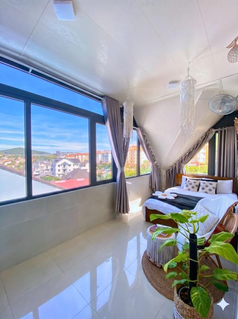 Bed, View (from property/room), Photo of the whole room, Bedroom