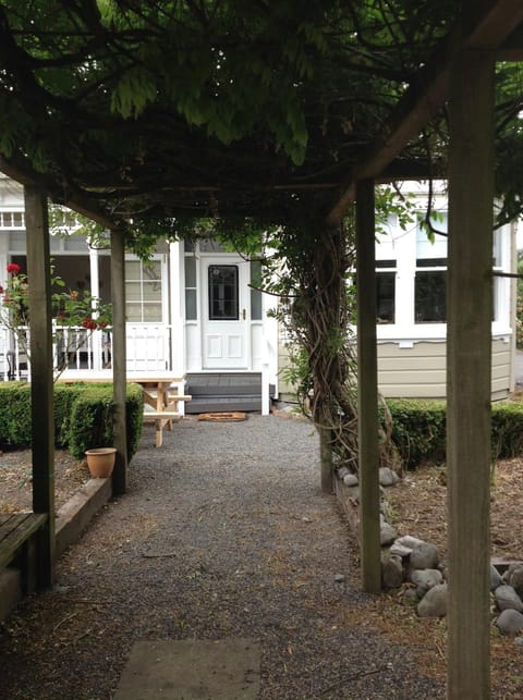Facade/entrance, Garden