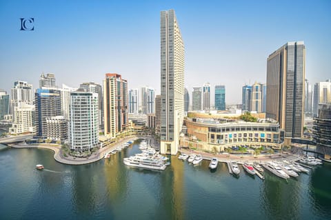 Nearby landmark, Natural landscape, Activities, City view, Lake view