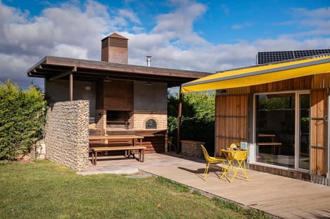 Patio, BBQ facilities, Garden, Balcony/Terrace