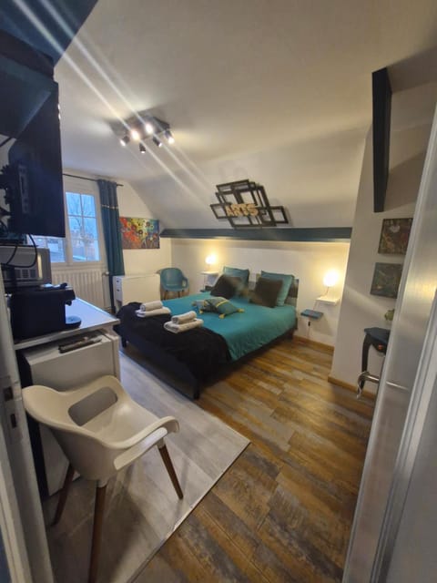 Studio et chambres d'hôtes les nuits de Gesnes Bed and Breakfast in Alençon