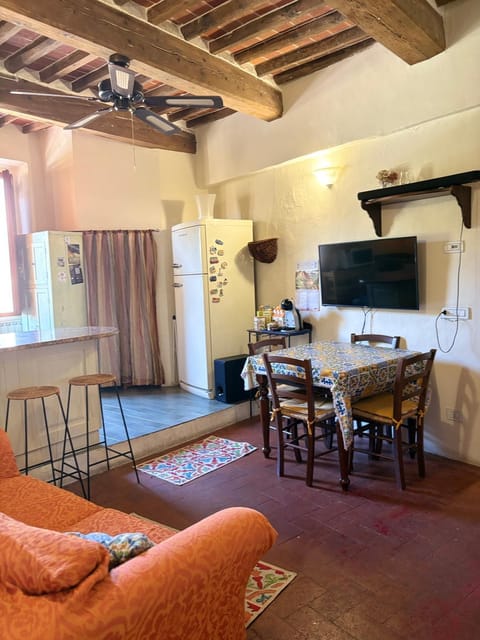 Casa Baldecchi - Pistoia - 3 Bed 2 Bath Apartment in Pistoia