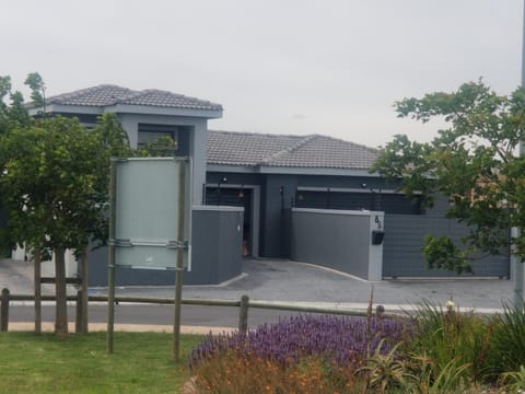 Prince Olive House in Cape Town