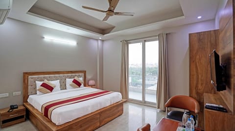 Communal lounge/ TV room, Bed, TV and multimedia, Photo of the whole room, Bedroom, wardrobe