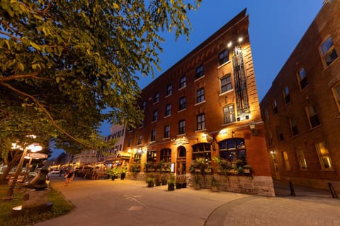 Property building, Night