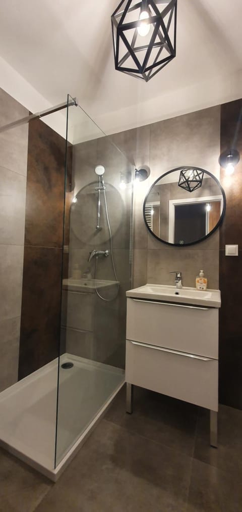 APARTAMENT KAZART.PL 5 CENTURM/PLAC UNII Apartment in Pomeranian Voivodeship