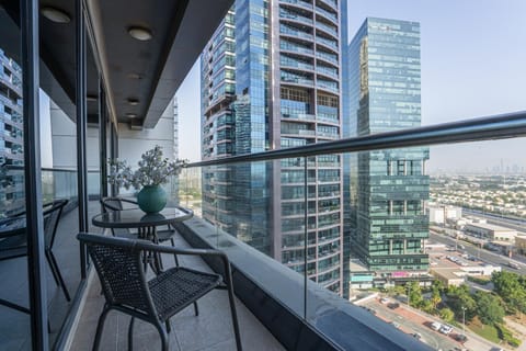 Balcony/Terrace, City view