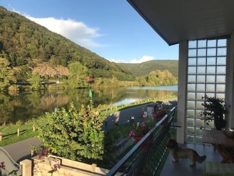 Balcony/Terrace, Mountain view, River view
