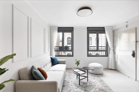 Living room, Photo of the whole room, Seating area