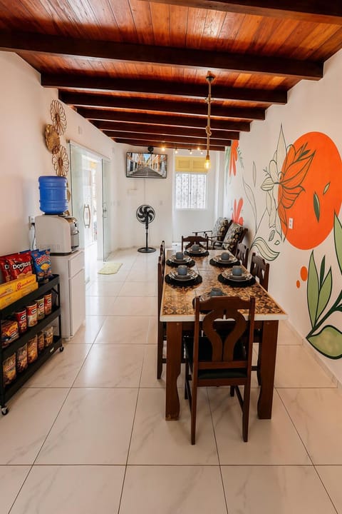Living room, Meals
