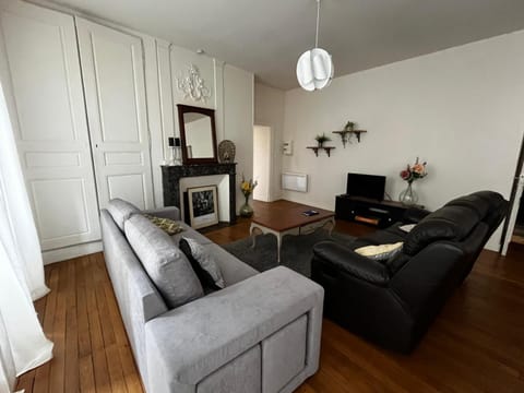 La Villa Louana 3 Appartement 60m2 ,élégance et indépendance cœur de ville Apartment in Auvergne-Rhône-Alpes