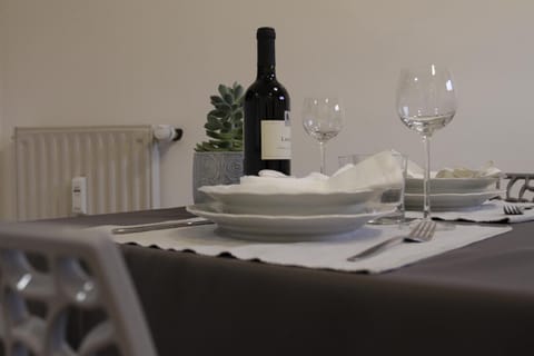 Restaurant/places to eat, Alcoholic drinks