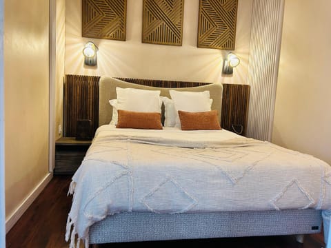 LE CARDINAL, appartement avec parking privé, gare, centre ville, Apartment in Annecy