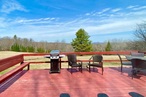 Vermont Mountain Farmhouse House in Andover