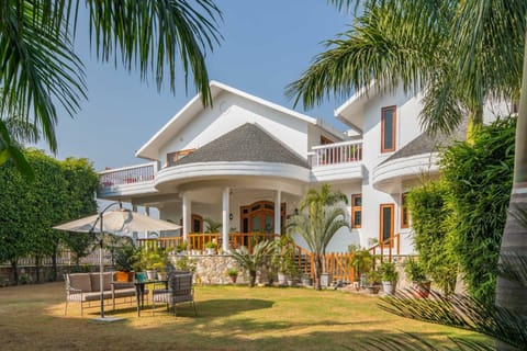 Property building, Garden