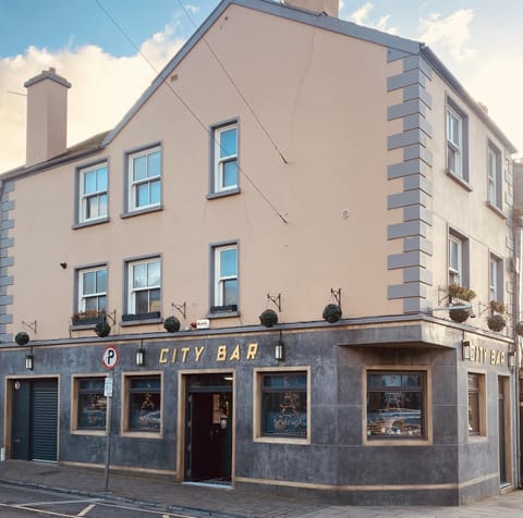Property building, Facade/entrance