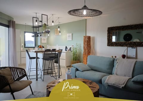 Living room, Seating area, Dining area