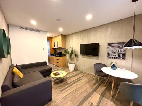 Communal lounge/ TV room, TV and multimedia, Living room, Seating area
