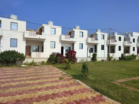 Property building, Garden