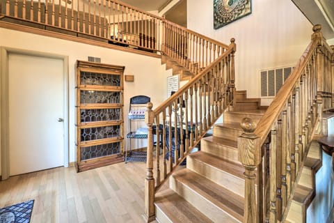 Large Home with Games 4 Mi to Bull Shoals Lake! House in Arkansas