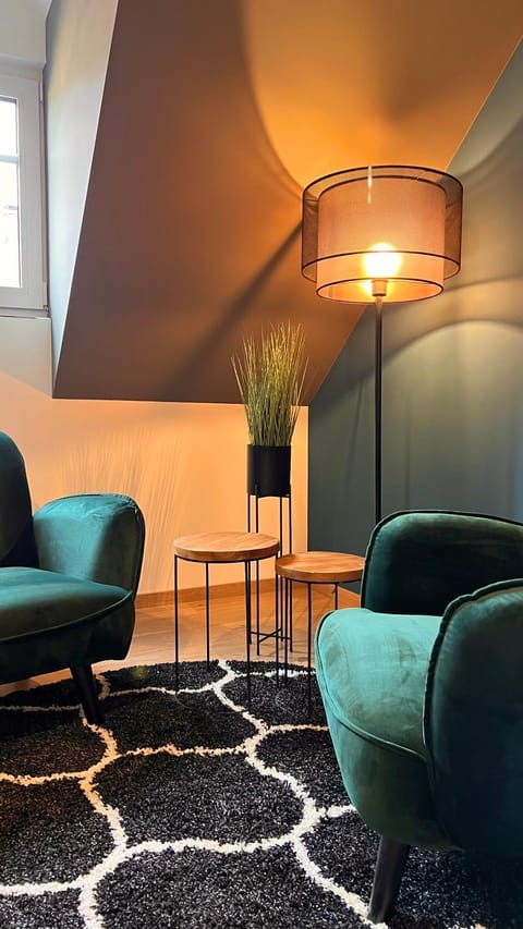 H-85 SUITES Level 5/9 Apartment in Koblenz