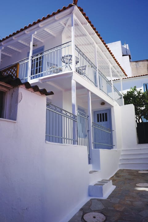 Property building, Facade/entrance