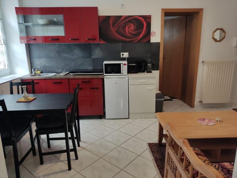 Sunflower Apartment in Saarland, 66, Germany