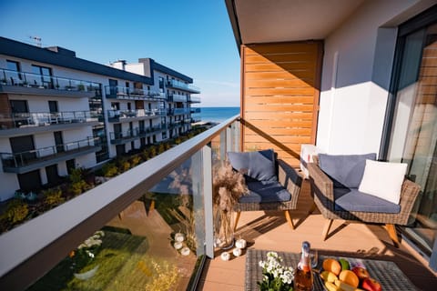 Property building, Day, Natural landscape, View (from property/room), Balcony/Terrace, Balcony/Terrace, Food and drinks, Sea view