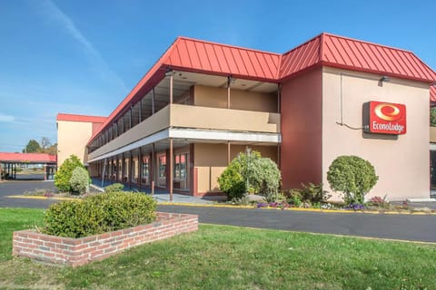 Property building, On site