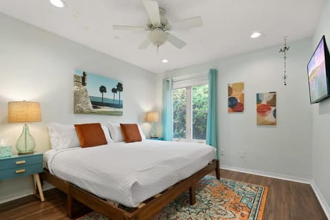 Heated Pool Costa Rica Style Sleeps 10 Steps to Sand, Dogs OK House in Vilano Beach