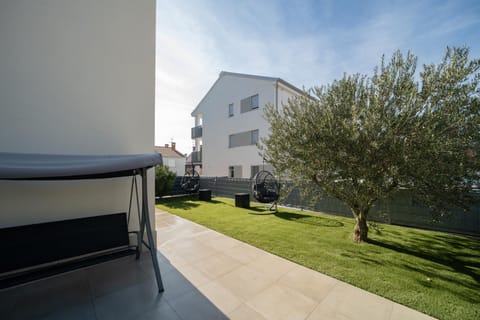 Day, Garden, Evening entertainment