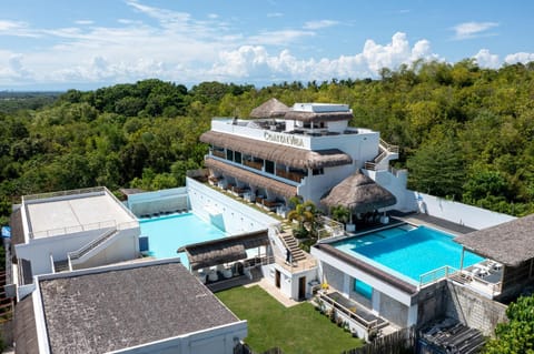 Property building, Restaurant/places to eat