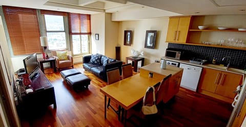 Lounge or bar, Dining area